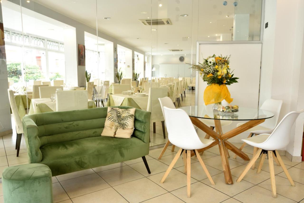 Hotel Ristorante La Marina Mhotelsgroup San Bartolomeo Al Mare Eksteriør billede