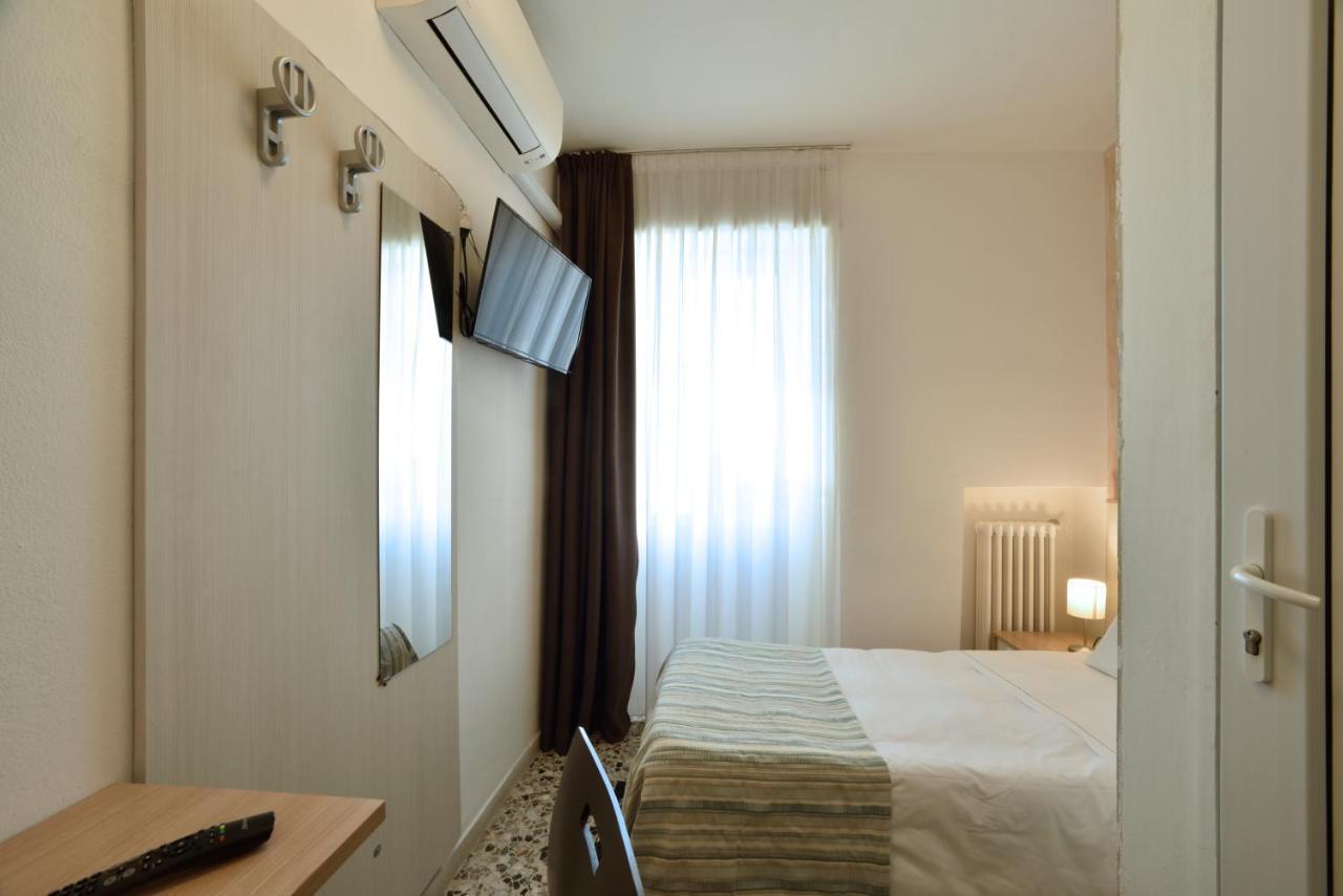 Hotel Ristorante La Marina Mhotelsgroup San Bartolomeo Al Mare Eksteriør billede