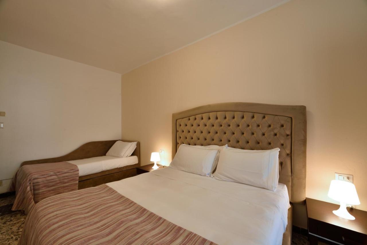 Hotel Ristorante La Marina Mhotelsgroup San Bartolomeo Al Mare Eksteriør billede