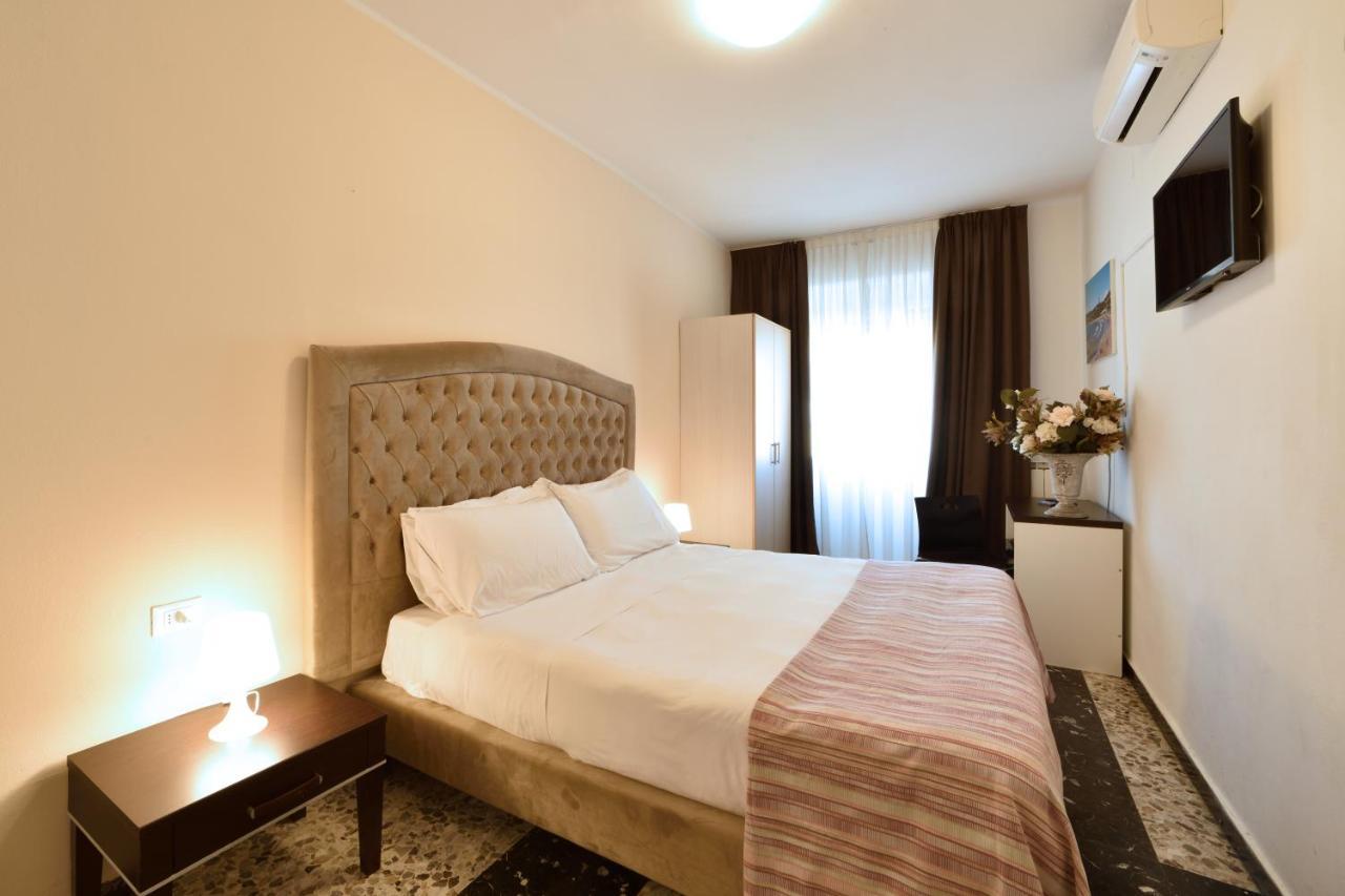 Hotel Ristorante La Marina Mhotelsgroup San Bartolomeo Al Mare Eksteriør billede