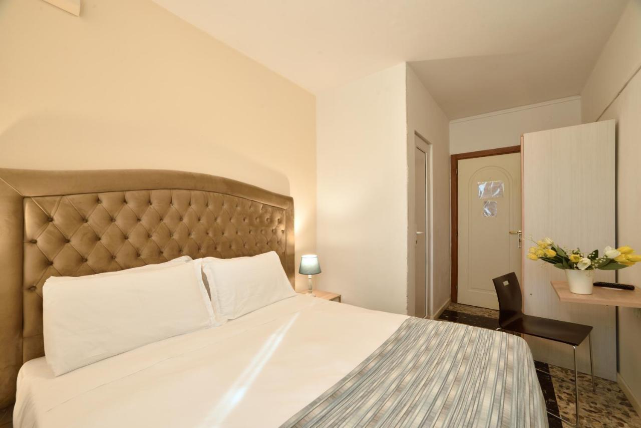 Hotel Ristorante La Marina Mhotelsgroup San Bartolomeo Al Mare Eksteriør billede